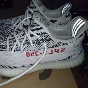 NEED TO SELL ASAP Adidas Yeezy 350 Boost v2 Zebra